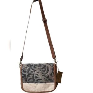 NWT Clea Ray Tropical Leaves Recycled Rug With Cowhide Crossbody